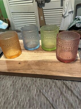 NWOT Set of Colored Embossed Beaded Drinking Glasses